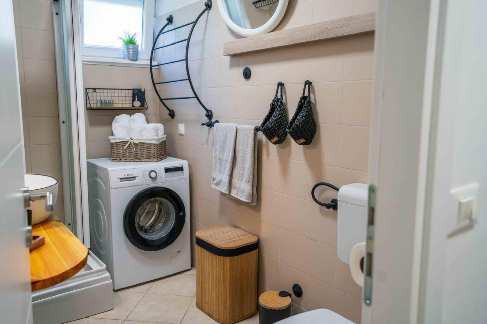 Apartment With Terrace And Garden Next To Marjan Park - 2 Free Bikes スプリト エクステリア 写真